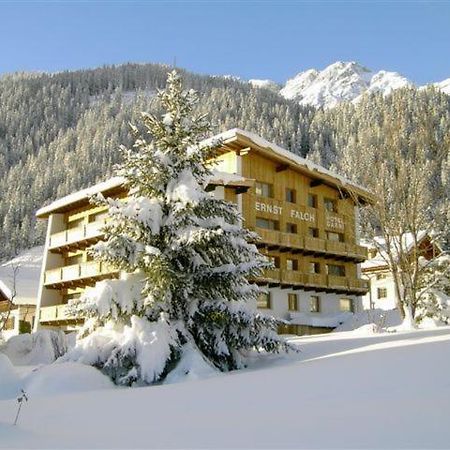 Hotel Garni Ernst Falch Sankt Anton am Arlberg Exterior foto